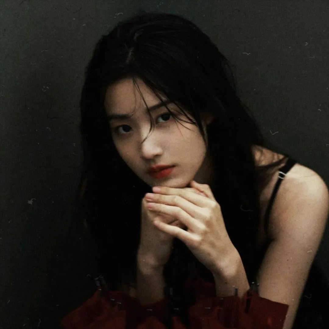荒岛美女